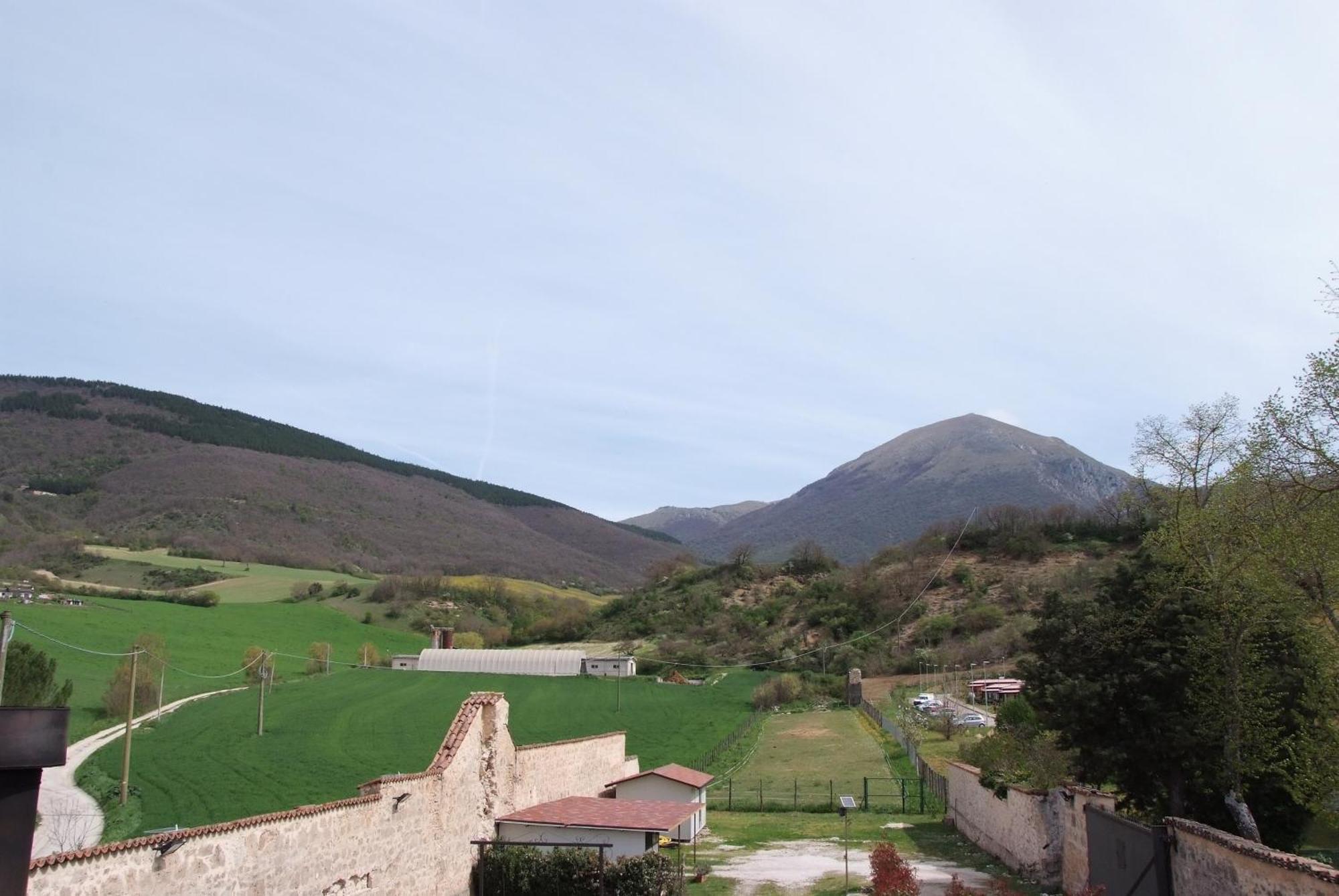 Affittacamere Il Tiro A Segno Norcia Exterior photo